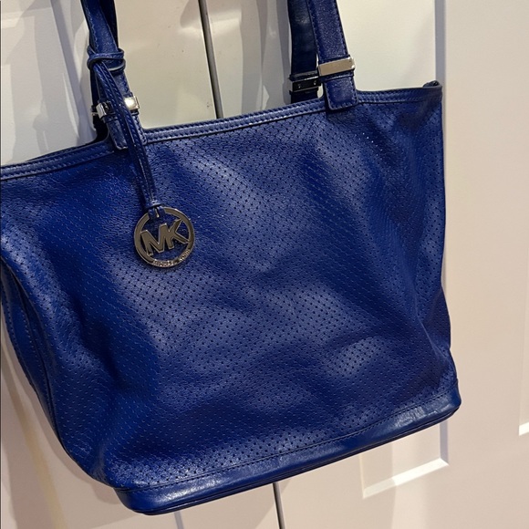Michael Kors Elegant Blue Tote Bag silver leather purse handbag designer purse - Picture 3 of 9